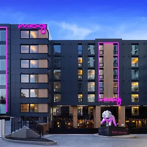 Moxy Downtown Halifax